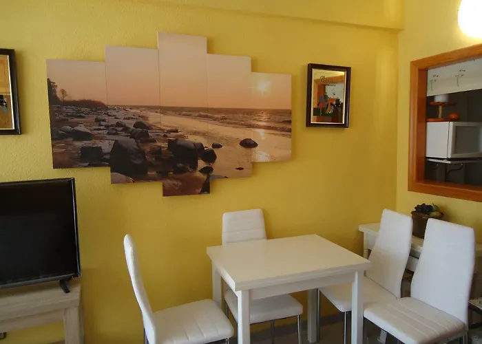 Poniente Edificio Triton Trg Apartmán *