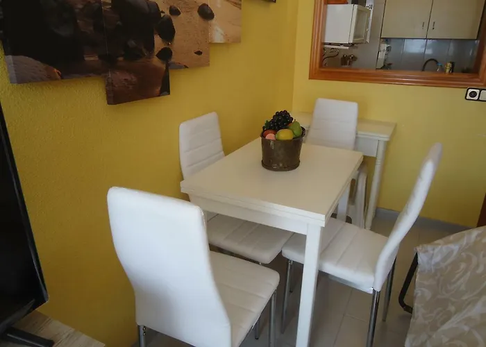 Poniente Edificio Triton Trg