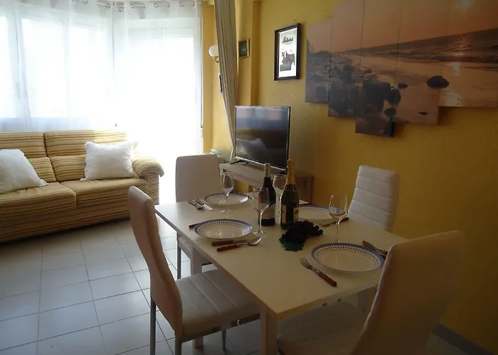 Poniente Edificio Triton Trg