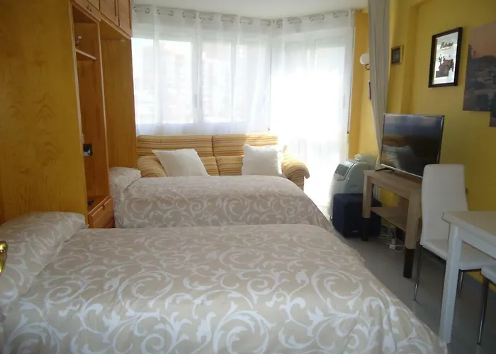 Poniente Edificio Triton Trg *